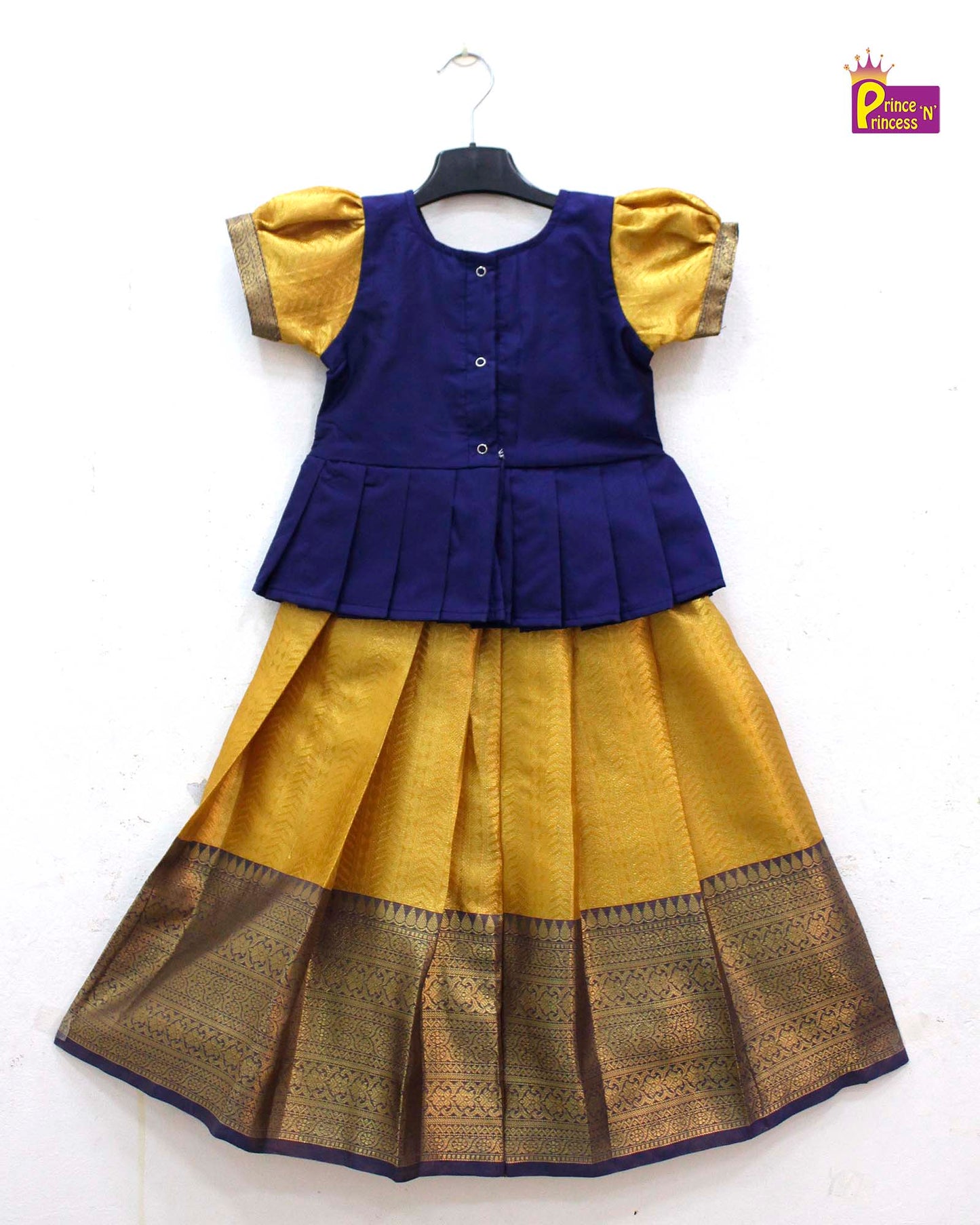 Golden Traditional Aari Pattupavadai PPP1787